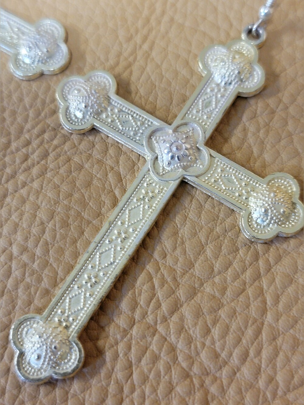 Gothic Enchanted Feligree Cross Earring Artisian - Picture 4 of 5